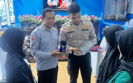 Korlantas Polri Hadirkan ETLE Mobile Handheld di Kampung Hukum 2026