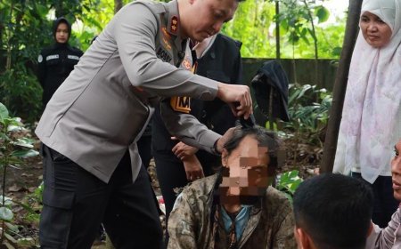 Polri Peduli, Polres Jember Evakuasi Kakek Tuna Wisma dari Hutan Jubung