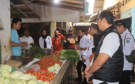 Polres Probolinggo Bersama Satgas Saber Pantau Harga Sembako dan BBM