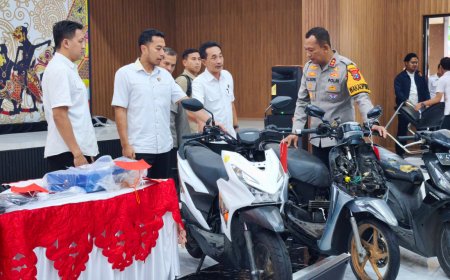 Polresta Sidoarjo Amankan Tiga Tersangka Penipuan Gondol Motor Modus Minta Tolong   