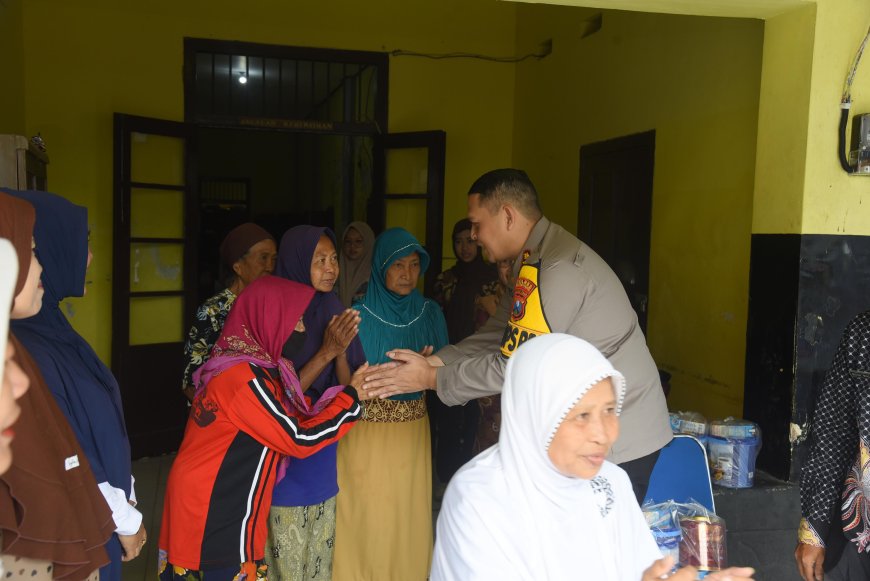 Polri Peduli : Polres Bondowoso Salurkan Bantuan dan Kunjungi Panti Jompo