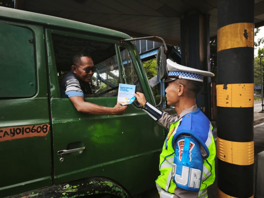 Operasi Keselamatan Semeru 2026, Ditlantas Polda Jatim Awasi Penggunaan Lajur Jalan Tol