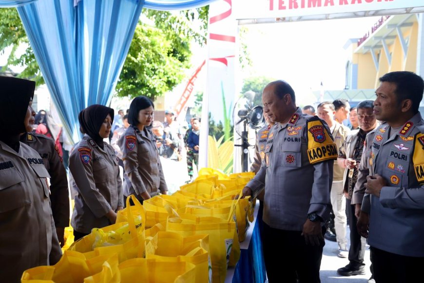 Jelang Idulfitri, Polisi Hadirkan Pangan Murah  Gerakan Pangan Murah Digelar di Jatim