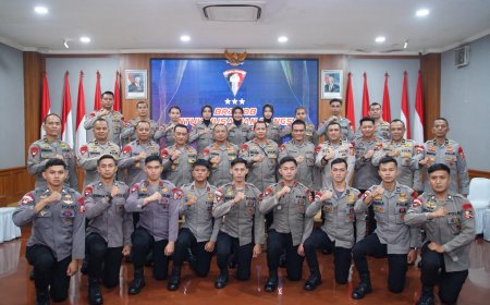 21 Personel Brimob Siap Bertanding di Event Indoor Skydiving Dunia 2026 Prancis