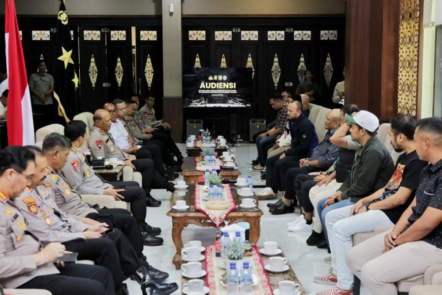 Polda Jatim Inisiasi Perdamaian Persebaya dan Arema