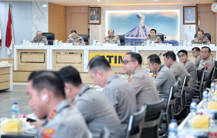 Dalam Anev, Kapolda Jatim Pastikan Kamtibmas Triwulan I Aman