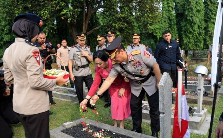 Polri Gelar Ziarah dan Tabur Bunga Jelang Hari Bhayangkara ke-80